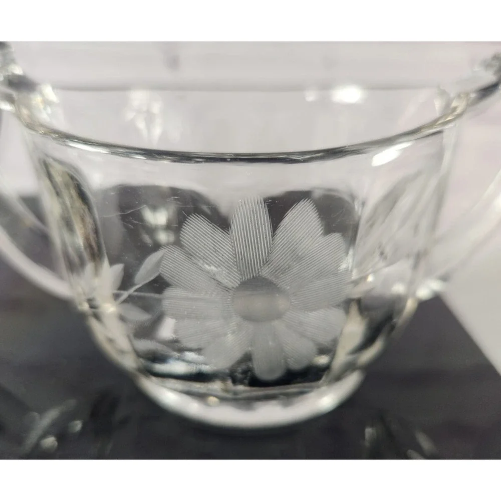 Vintage Heisey Cream Pitcher & Open Sugar Bowl‎ Daisy Design Elegant & Classy
